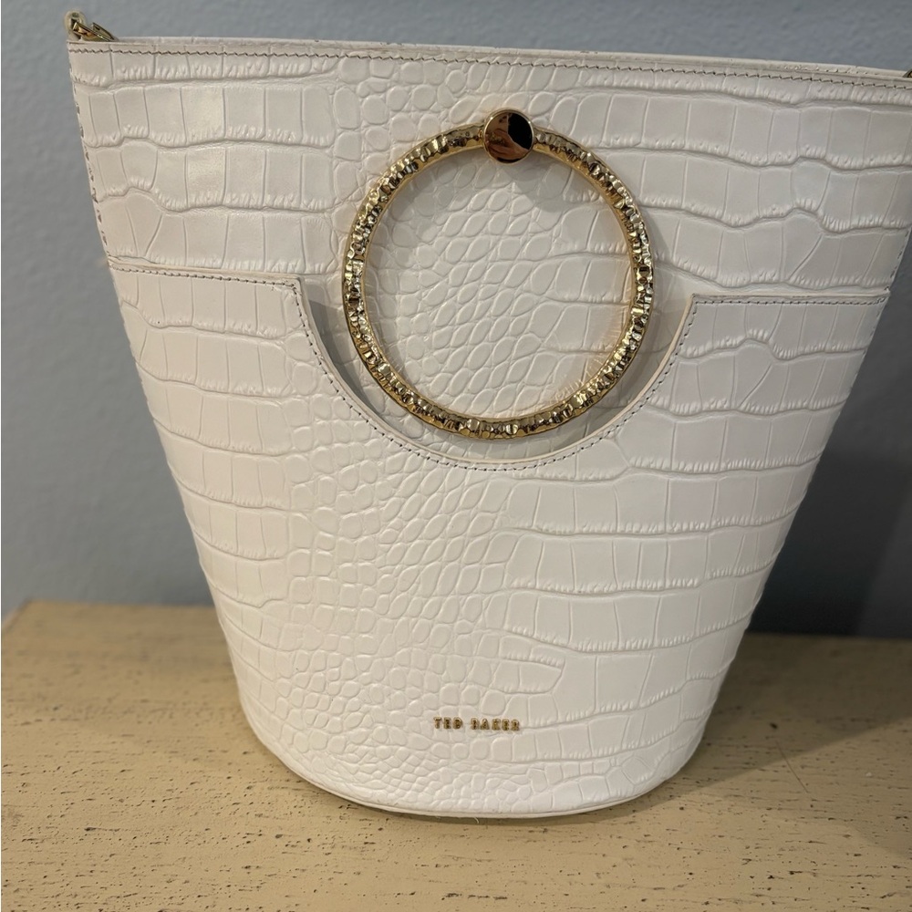 Ted Baker White Croc-Embossed Tote Bag with Gold Accents - Picture 4 of 16